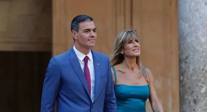 El presidente de España, Pedro Sánchez, y su esposa Begoña Gómez.