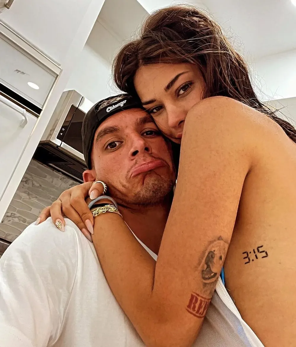 Lucas Torreira y su novia