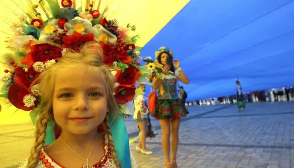 Una niña ucraniana durante los festejos este domingo en Kiev