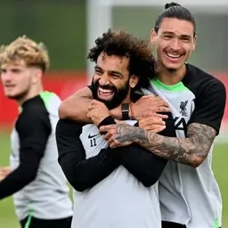 Darwin Núñez y Mohamed Salah Darwin Núñez y Mohamed Salah