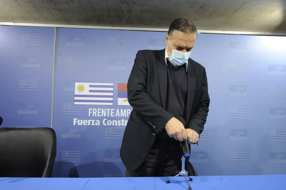 Parece coherente que se tenga una misma actitud en todos los departamentos, dijo el presidente de la Departamental frenteamplista en Montevideo, Carlos Varela