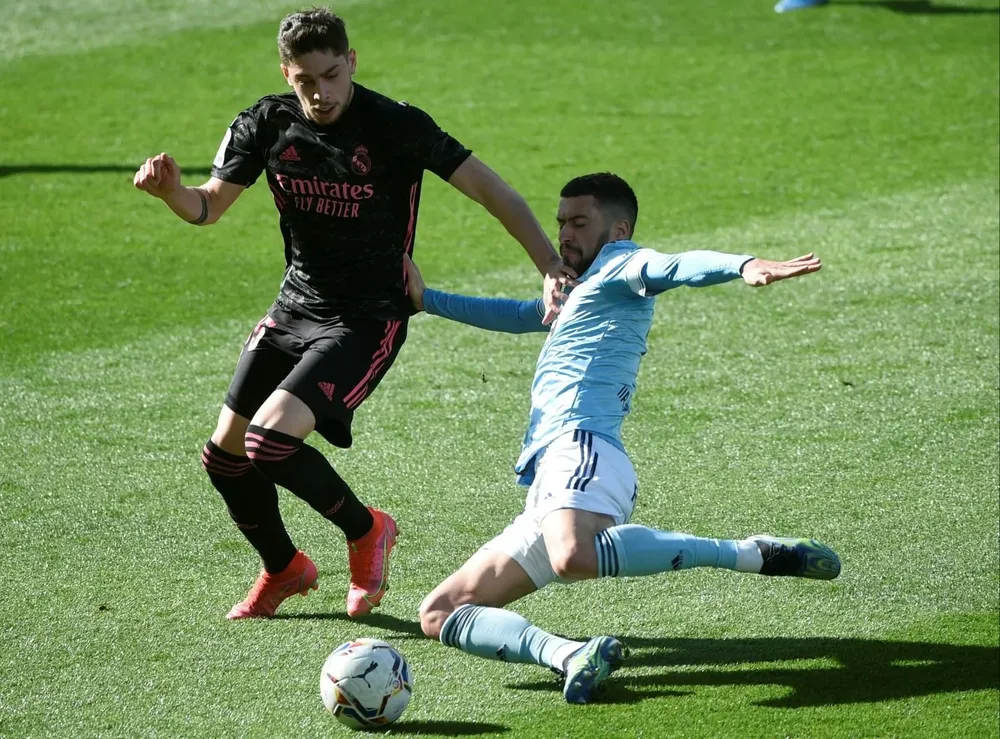 Valverde y Aaron Martin de Celta de Vigo.
