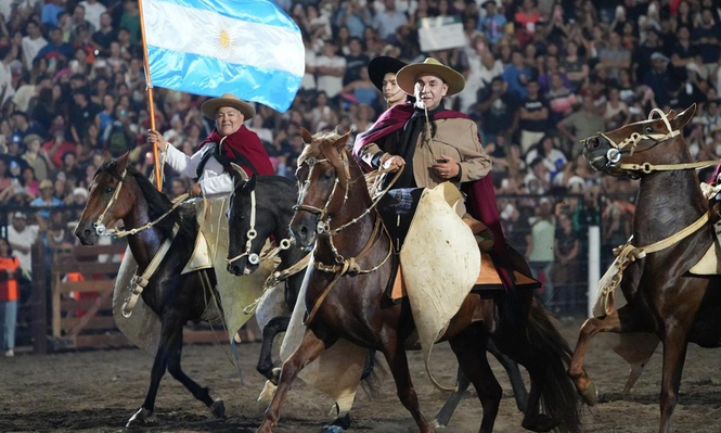 Jesús María 2026 EN VIVO | Cronograma y grilla oficial: con la presencia de Javier Milei, a qué hora actúa el Chaqueño Palavecino hoy viernes 16 de enero