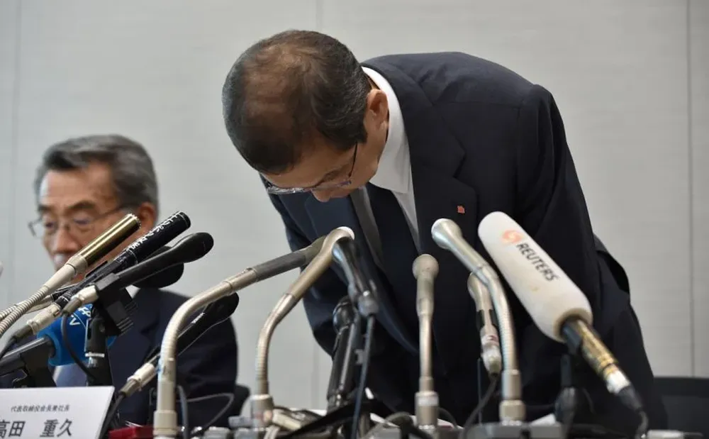CEO de Takata, Shigehisa Takada, pidió disculpas a acreedores.
