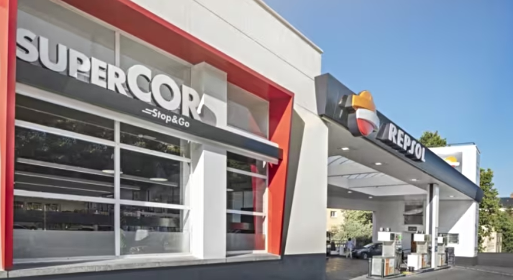 El Corte Inglés y Respol unen sus tiendas y estaciones de servicio.