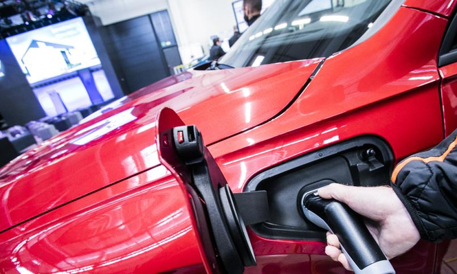 El Gobierno inyecta €400 millones al Plan Moves III para desbloquear la lista de espera y asegurar las ayudas al coche eléctrico