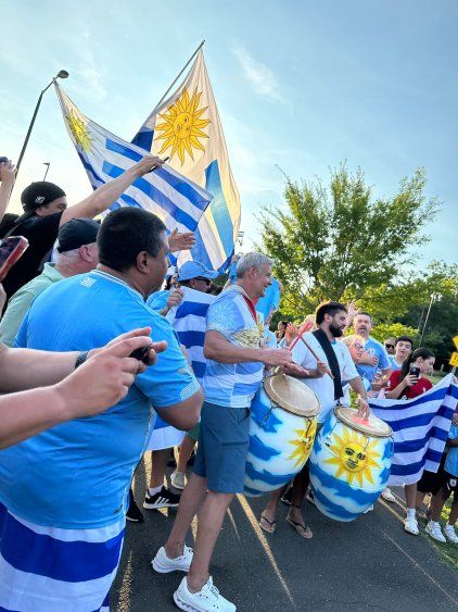 Hinchas de la selección de Uruguay en Charlotte