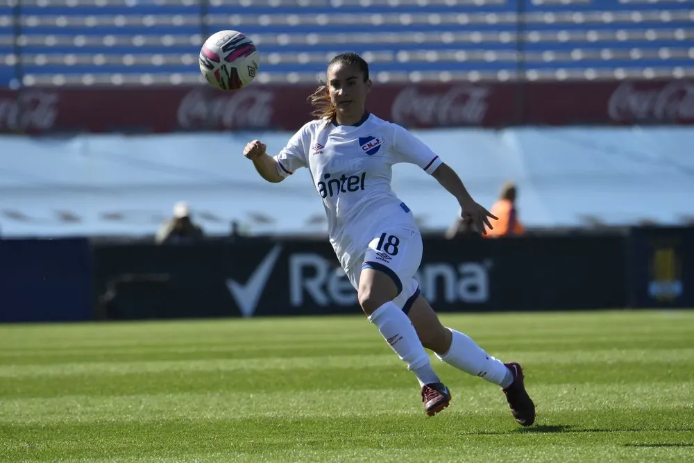 Nacional enfrenta a Náutico
