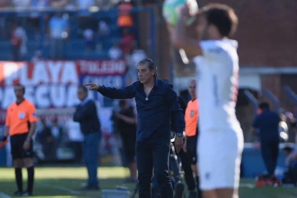 Eduardo Acevedo en Nacional-Defensor Sporting