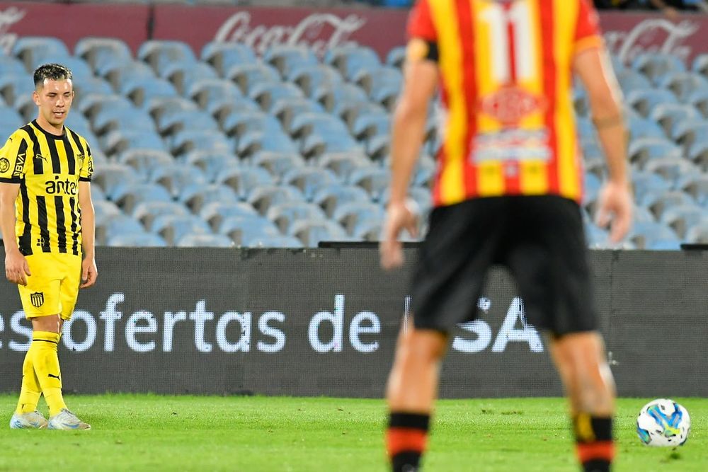 Leonardo Fernández de Peñarol ante Progreso