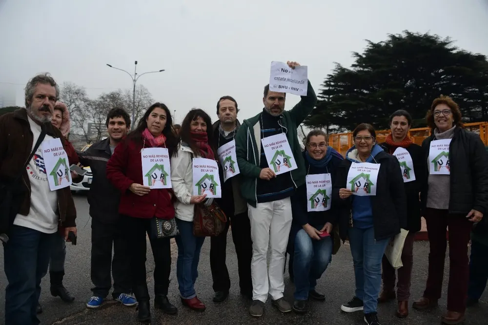 Manifestación de los deudores en UR