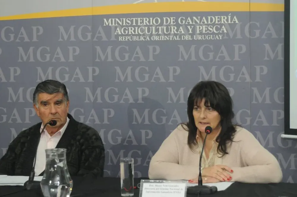 Francisco Muzio y María Nela González en conferencia de prensa realizada en el MGAP este miércoles