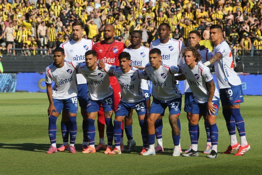 El equipo titular de Nacional que comenzó jugando el clásico en el Campeón del Siglo por la primera final de la Liga AUF Uruguaya