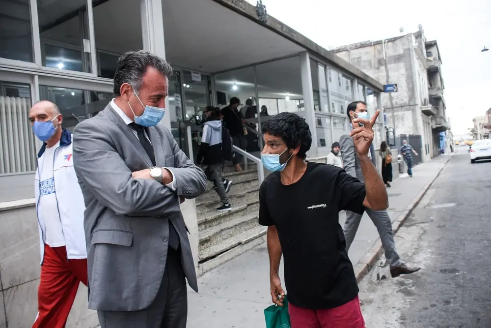 Salinas incentivó la vacunación en adolescentes