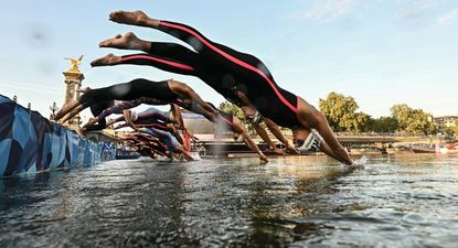 La prueba de aguas abiertas en el río Sena en París 2024