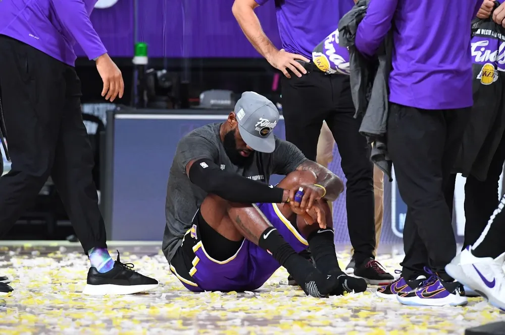 Su actitud en la celebración del título de Conferencia: acá no se ganó nada