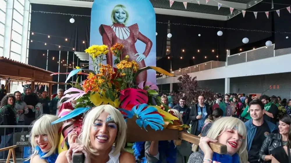 Bendiciones incluidas y el estribillo Pedro, Pedro, Pedro como himno de actualidad.