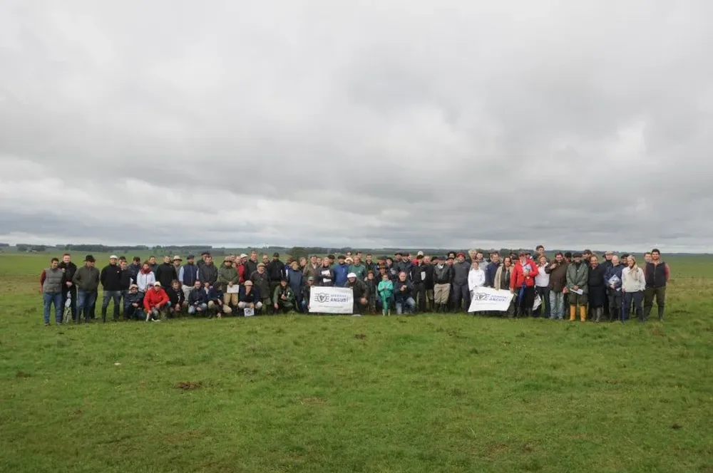 La clásica postal de los participantes de una gira técnica de otoño.