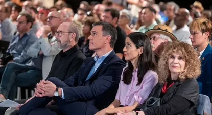Pedro Sánchez en un acto con representantes de la cultura