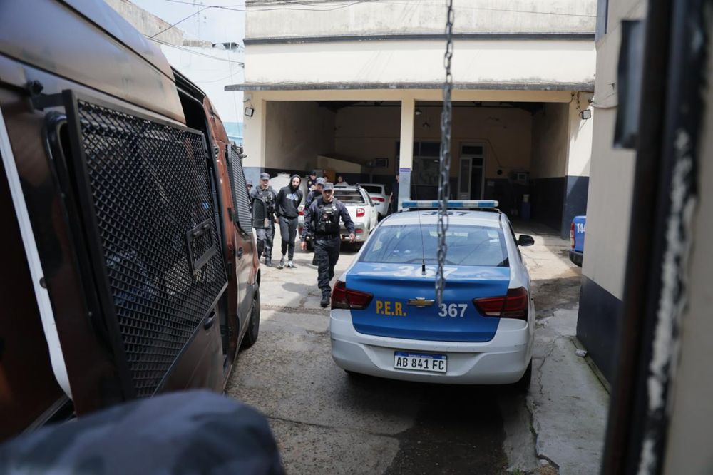 Pablo Laurta conducido por la Policía