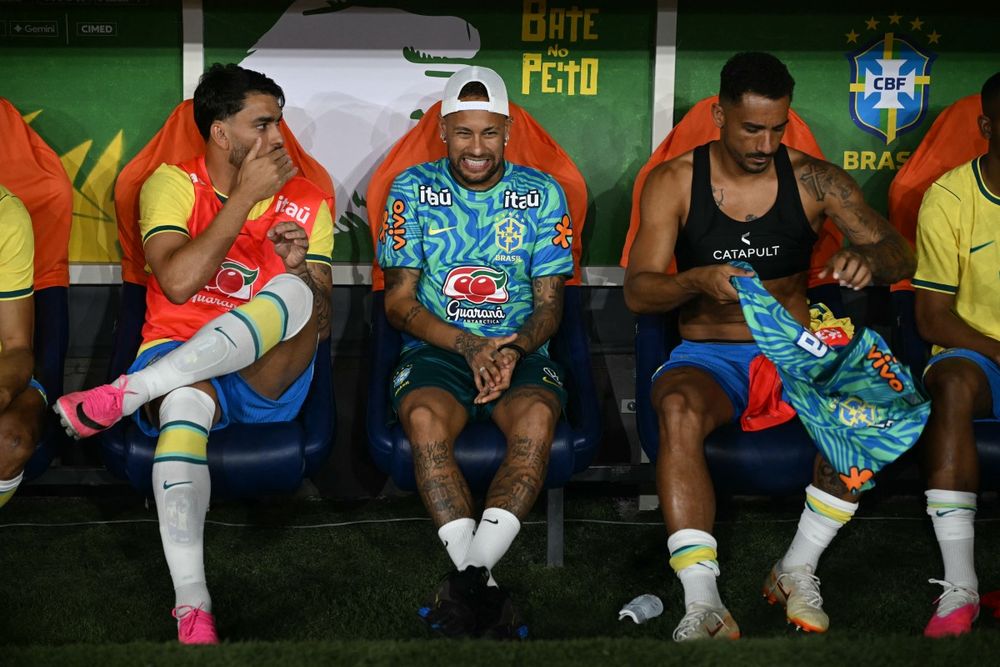 Neymar, no convocado, entre los suplentes de Brasil en la goleada 6-2 ante Panamá