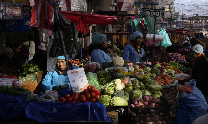 Bolivia registra la inflación más alta en casi dos décadas y se agrava la crisis a un mes de las elecciones