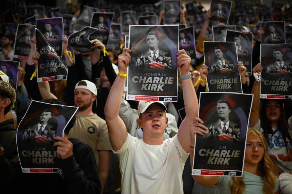 Acto de Turning Point en homenaje a Charlie Kirk en una universidad de Utah