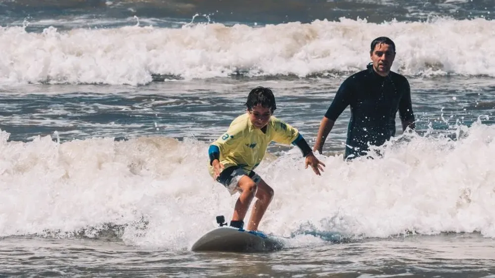 Los pequeños surfistas disfrutaron en La Olla