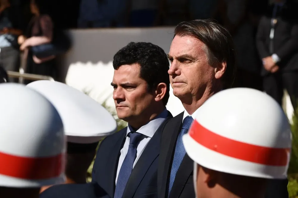 Sergio Moro y Jair Bolsonaro durante un acto militar en junio de 2019