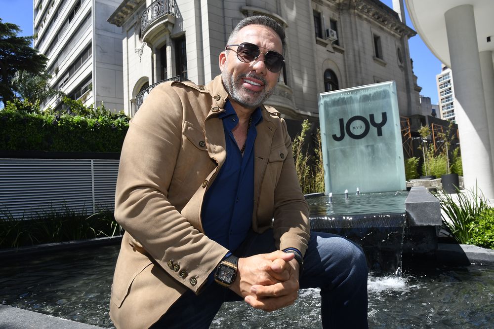 Gustavo Matosas por ahora descansa en Montevideo a la espera de alguna propuesta para dirigir
