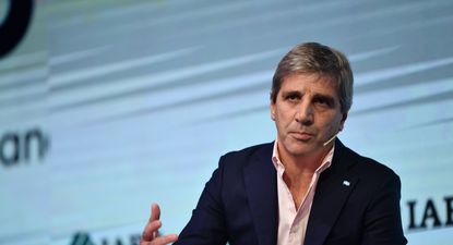 El Observador | El ministro de Economía Luis Caputo en el IAEF