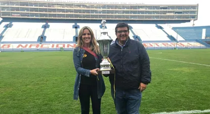 Barrera se dio un gusto y levantó la copa en el Gran Parque Central
