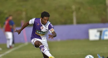 Juan Álvez, referente de Fénix