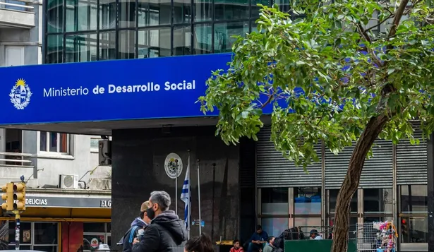 Fachada de la sede central del Mides, en Montevideo