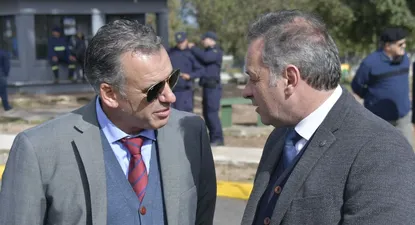 Yamandú Orsi, intendente de Canelones y Álvaro Delgado, secretario de Presidencia