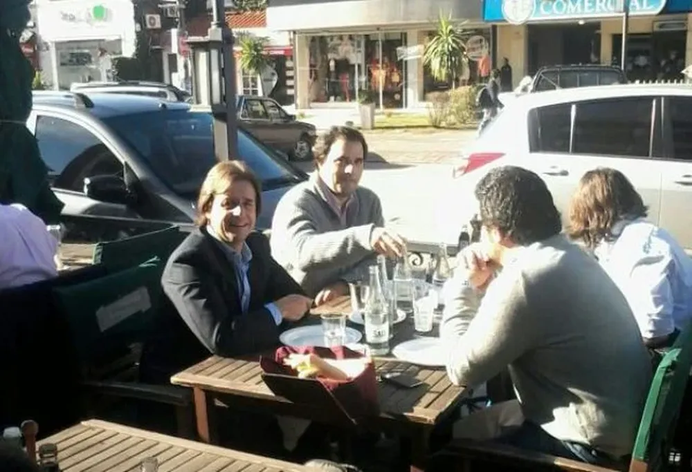El candidato del Partido Nacional almorzó este mediodía en el restaurante García, en Carrasco