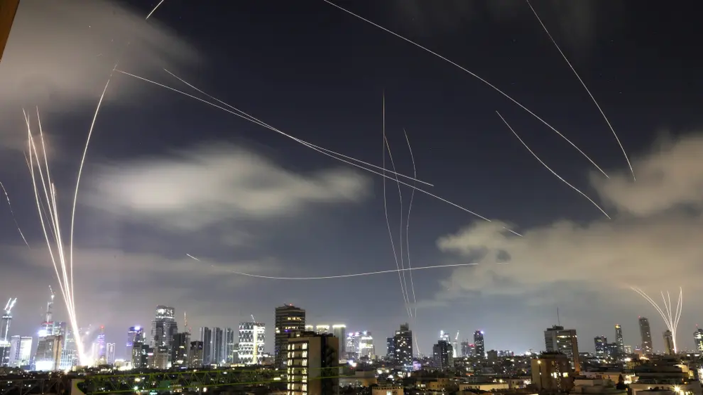 Ataque iraní intenta atravesar la Cúpula de Hierro de Israel.