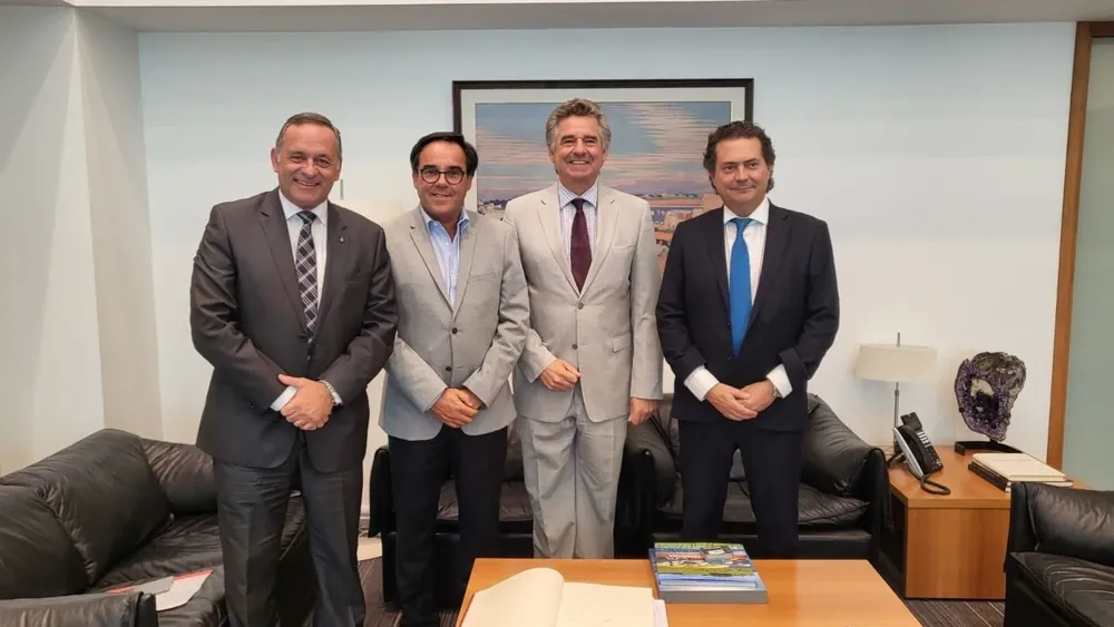 El secretario de Presidencia, Álvaro Delgado; el subsecretario de Ambiente, Gerardo Amarilla; el nuevo ministro, Robert Bouvier, y el prosecretario de Presidencia, Rodrigo Ferrés