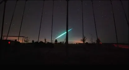 una misteriosa estela luminosa