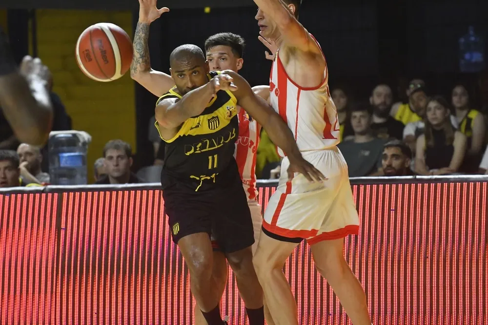 Granger no pudo liderar a Peñarol a semis