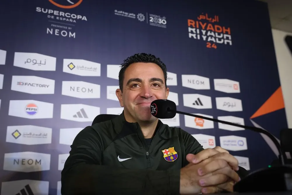 Xavi en rueda de prensa.