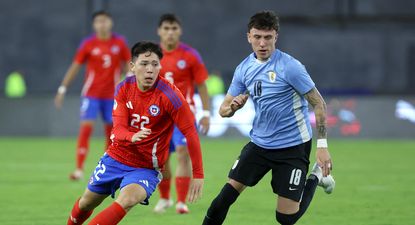 Leandro Hernández de Chile ante Germán Barbas de Uruguay