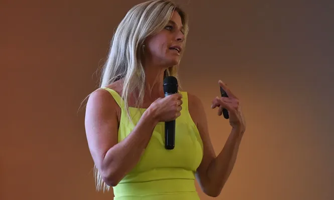 Lorena Ponce de León en el evento de Sembrando por el mes de la mujer