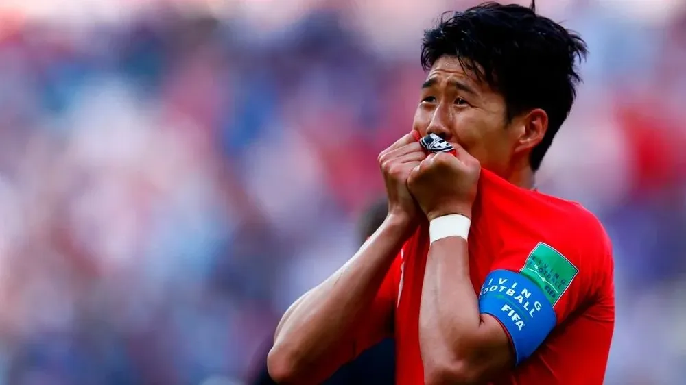 Una de las esperanzas de Son de conseguir la exención se desvaneció cuando Corea del Sur quedó eliminada en primera ronda del Mundial de Rusia 2018.