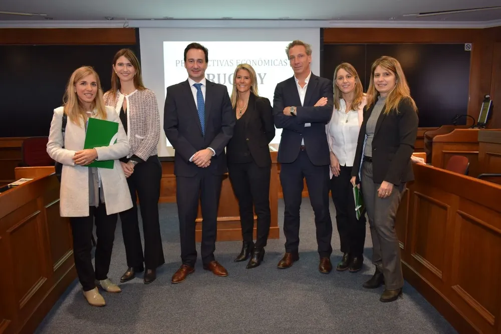 Lucia Gutfraind, Ana Inés Maranges, Ignacio Munyo, Liliana Leites, Pablo Fernández, Claudia Piano y Ana Inés Montaldo