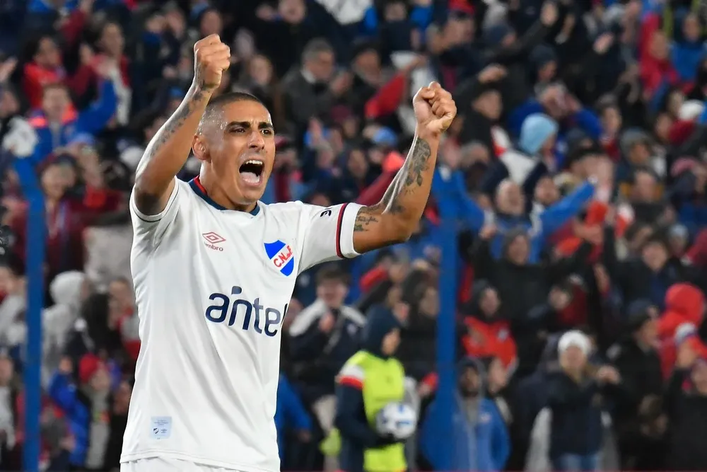 Nacional clasificó a octavos y los hinchas se ilusionan