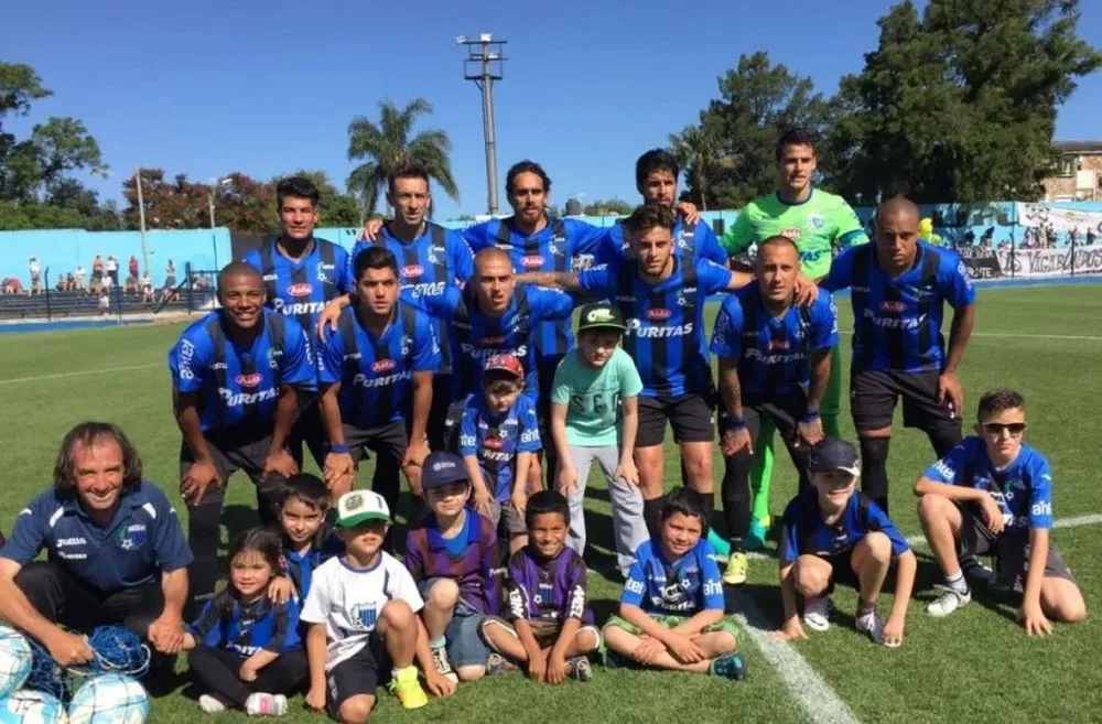 Liverpool, ganó 2-1 a Wanderers y se quedó con el tercer puesto