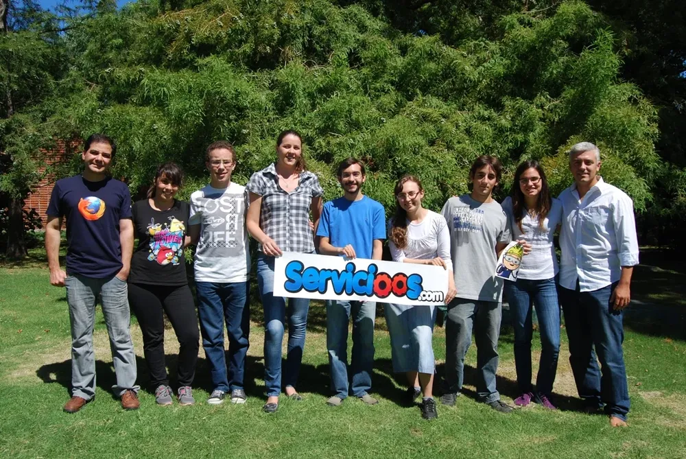 El equipo de emprendedores de Servicioos.com incubados en Ingenio