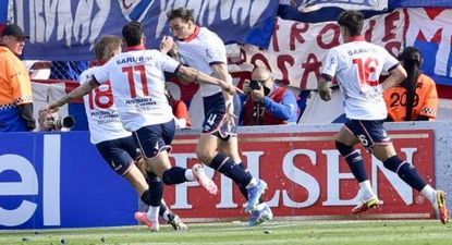 Sebastián Coates de Nacional celebra su gol ante Peñarol