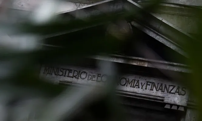 Las calificadoras de riesgo siguen de cerca la evolución deuda/PIB.